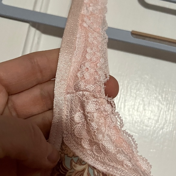 Catherine’s beautiful bra with lace. Size 46DDD - Picture 8 of 10